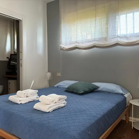 Modern And Elegant With A Spacious Sea View Terrace Overlooking Palmaria Island Bright Designer Interiors Fully Equipped Up To 6 Guests Private Parking Aircon The Comforts For A Perfect 公寓 *