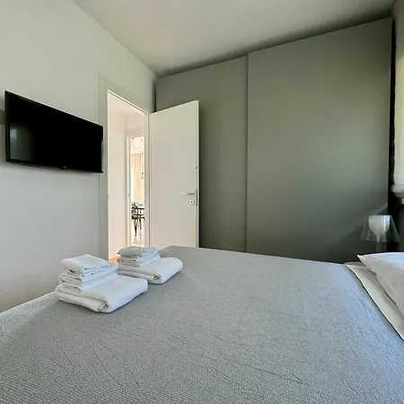 Exclusive Designer Facing Palmaria Island Spacious Scenic Terrace Bright Modern Interiors Fully Equipped Kitchen Air Conditioning Private Parking Up To 6 Guests Apartment Porto Venere