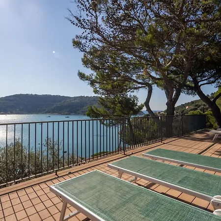 Apartment Exclusive Designer Facing Palmaria Island Spacious Scenic Terrace Bright Modern Interiors Fully Equipped Kitchen Air Conditioning Private Parking Up To 6 Guests Porto Venere