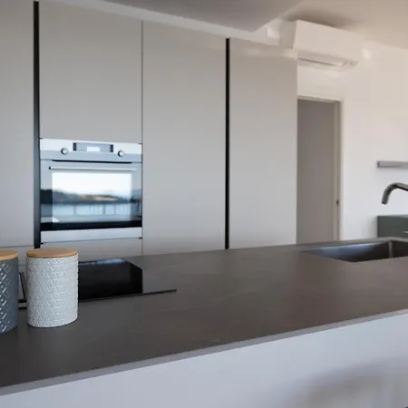 Exclusive Designer Facing Palmaria Island Spacious Scenic Terrace Bright Modern Interiors Fully Equipped Kitchen Air Conditioning Private Parking Up To 6 Guests *
