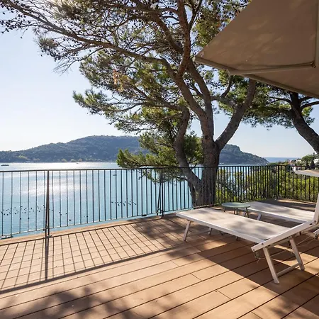 Exclusive Designer Facing Palmaria Island Spacious Scenic Terrace Bright Modern Interiors Fully Equipped Kitchen Air Conditioning Private Parking Up To 6 Guests Apartment *