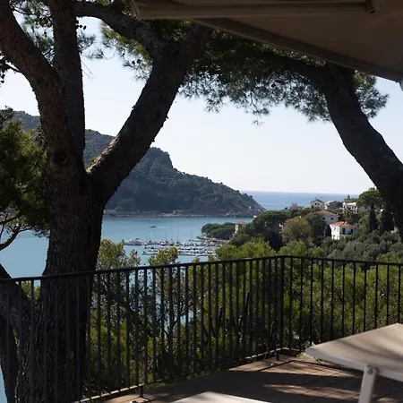 Apartment Exclusive Designer Facing Palmaria Island Spacious Scenic Terrace Bright Modern Interiors Fully Equipped Kitchen Air Conditioning Private Parking Up To 6 Guests *