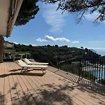 Modern And Elegant With A Spacious Sea View Terrace Overlooking Palmaria Island Bright Designer Interiors Fully Equipped Up To 6 Guests Private Parking Aircon The Comforts For A Perfect * Porto Venere