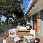 Modern And Elegant With A Spacious Sea View Terrace Overlooking Palmaria Island Bright Designer Interiors Fully Equipped Up To 6 Guests Private Parking Aircon The Comforts For A Perfect Appartement