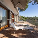 Modern And Elegant With A Spacious Sea View Terrace Overlooking Palmaria Island Bright Designer Interiors Fully Equipped Up To 6 Guests Private Parking Aircon The Comforts For A Perfect * ポルトヴェーネレ