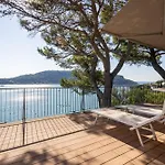 Modern And Elegant With A Spacious Sea View Terrace Overlooking Palmaria Island Bright Designer Interiors Fully Equipped Up To 6 Guests Private Parking Aircon The Comforts For A Perfect アパート *