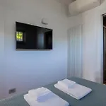 Modern And Elegant With A Spacious Sea View Terrace Overlooking Palmaria Island Bright Designer Interiors Fully Equipped Up To 6 Guests Private Parking Aircon The Comforts For A Perfect アパート
