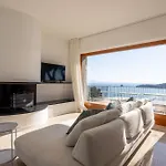 Modern And Elegant With A Spacious Sea View Terrace Overlooking Palmaria Island Bright Designer Interiors Fully Equipped Up To 6 Guests Private Parking Aircon The Comforts For A Perfect