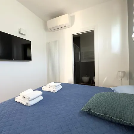 Apartment Elegant Modern And Bright Flat With Splendid Terrace Overlooking The Sea And Palmaria Island Modern Designer Interior Accommodates Up To Six People Porto Venere