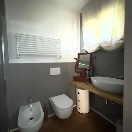 Exclusive Designer Facing Palmaria Island Spacious Scenic Terrace Bright Modern Interiors Fully Equipped Kitchen Air Conditioning Private Parking Up To 6 Guests * Porto Venere