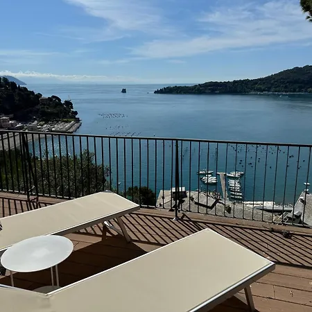 Apartment Modern And Elegant With A Spacious Sea View Terrace Overlooking Palmaria Island Bright Designer Interiors Fully Equipped Up To 6 Guests Private Parking Aircon The Comforts For A Perfect Porto Venere