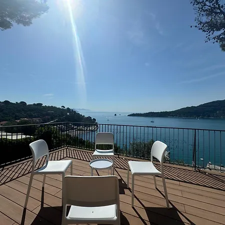 Exclusive Designer Facing Palmaria Island Spacious Scenic Terrace Bright Modern Interiors Fully Equipped Kitchen Air Conditioning Private Parking Up To 6 Guests *