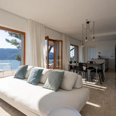Exclusive Designer Facing Palmaria Island Spacious Scenic Terrace Bright Modern Interiors Fully Equipped Kitchen Air Conditioning Private Parking Up To 6 Guests *