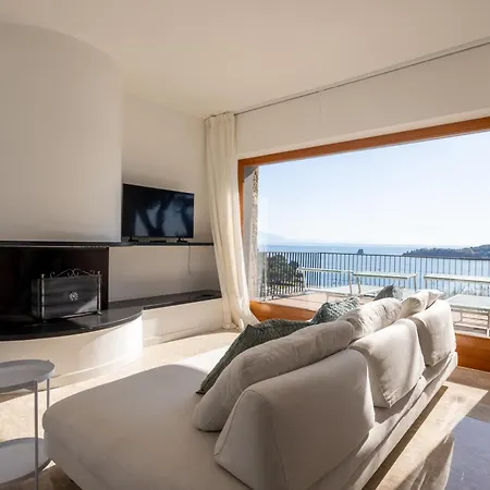 Exclusive Designer Facing Palmaria Island Spacious Scenic Terrace Bright Modern Interiors Fully Equipped Kitchen Air Conditioning Private Parking Up To 6 Guests