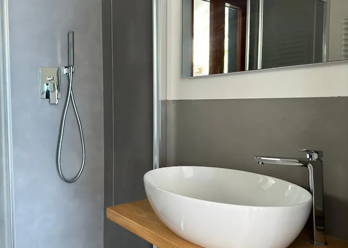 Modern And Elegant With A Spacious Sea View Terrace Overlooking Palmaria Island Bright Designer Interiors Fully Equipped Up To 6 Guests Private Parking Aircon The Comforts For A Perfect Lejlighed *
