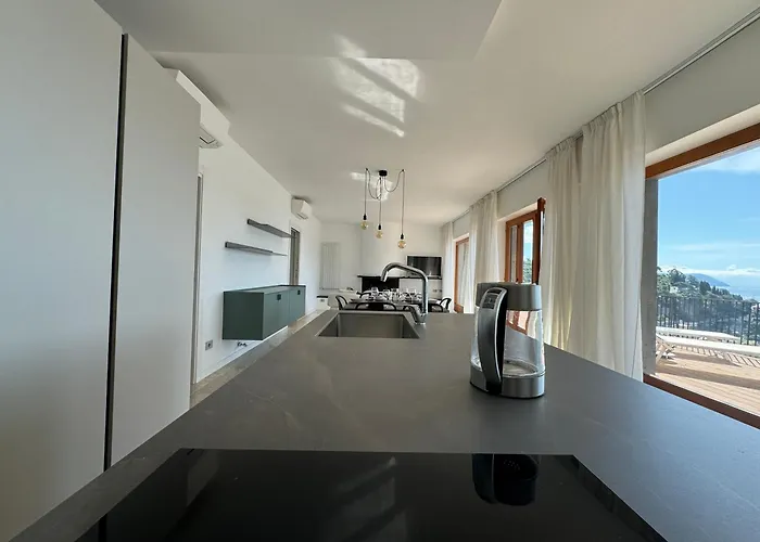 Modern And Elegant With A Spacious Sea View Terrace Overlooking Palmaria Island Bright Designer Interiors Fully Equipped Up To 6 Guests Private Parking Aircon The Comforts For A Perfect *