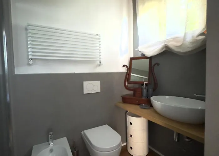 Modern And Elegant With A Spacious Sea View Terrace Overlooking Palmaria Island Bright Designer Interiors Fully Equipped Up To 6 Guests Private Parking Aircon The Comforts For A Perfect * Porto Venere