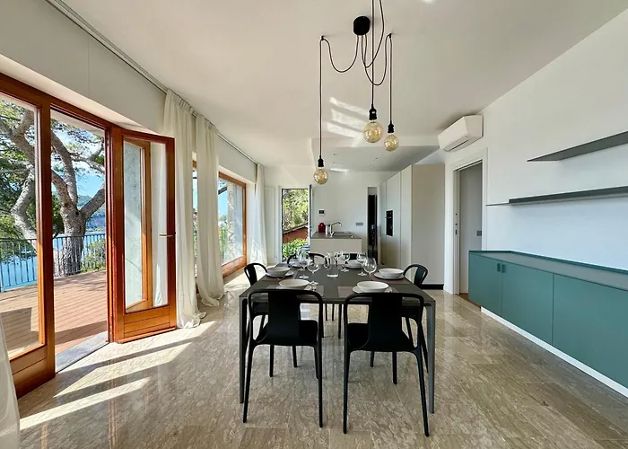 Modern And Elegant With A Spacious Sea View Terrace Overlooking Palmaria Island Bright Designer Interiors Fully Equipped Up To 6 Guests Private Parking Aircon The Comforts For A Perfect Appartamento *