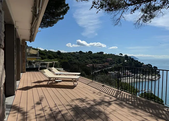 Modern And Elegant With A Spacious Sea View Terrace Overlooking Palmaria Island Bright Designer Interiors Fully Equipped Up To 6 Guests Private Parking Aircon The Comforts For A Perfect * Porto Venere