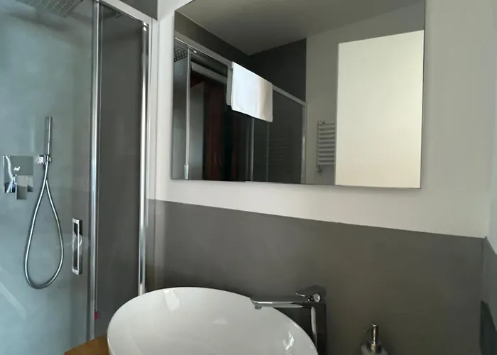 Lejlighed Modern And Elegant With A Spacious Sea View Terrace Overlooking Palmaria Island Bright Designer Interiors Fully Equipped Up To 6 Guests Private Parking Aircon The Comforts For A Perfect Porto Venere