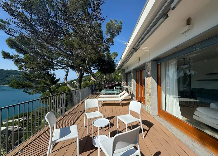 Modern And Elegant With A Spacious Sea View Terrace Overlooking Palmaria Island Bright Designer Interiors Fully Equipped Up To 6 Guests Private Parking Aircon The Comforts For A Perfect *