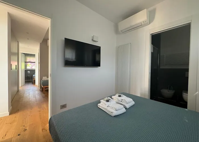 Modern And Elegant With A Spacious Sea View Terrace Overlooking Palmaria Island Bright Designer Interiors Fully Equipped Up To 6 Guests Private Parking Aircon The Comforts For A Perfect Appartamento Porto Venere