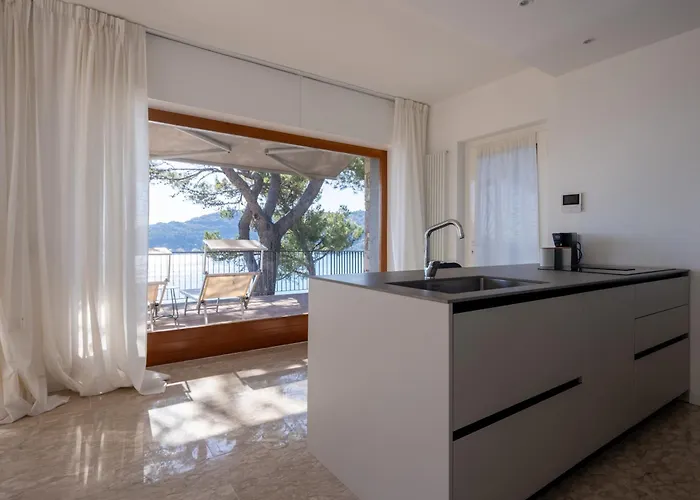 Appartamento Modern And Elegant With A Spacious Sea View Terrace Overlooking Palmaria Island Bright Designer Interiors Fully Equipped Up To 6 Guests Private Parking Aircon The Comforts For A Perfect