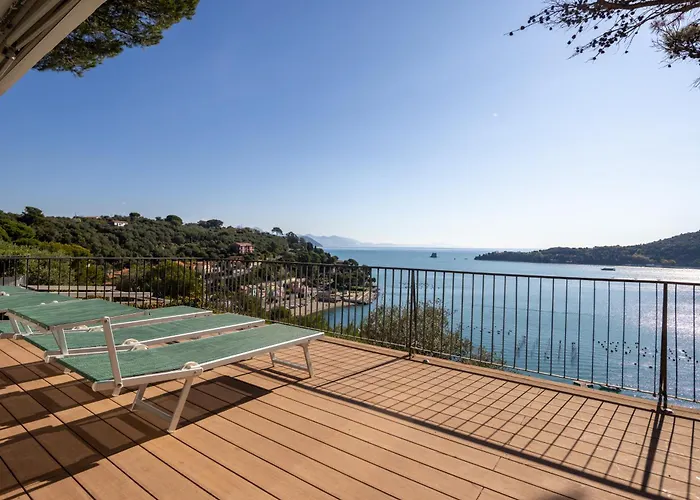 Modern And Elegant With A Spacious Sea View Terrace Overlooking Palmaria Island Bright Designer Interiors Fully Equipped Up To 6 Guests Private Parking Aircon The Comforts For A Perfect Appartamento